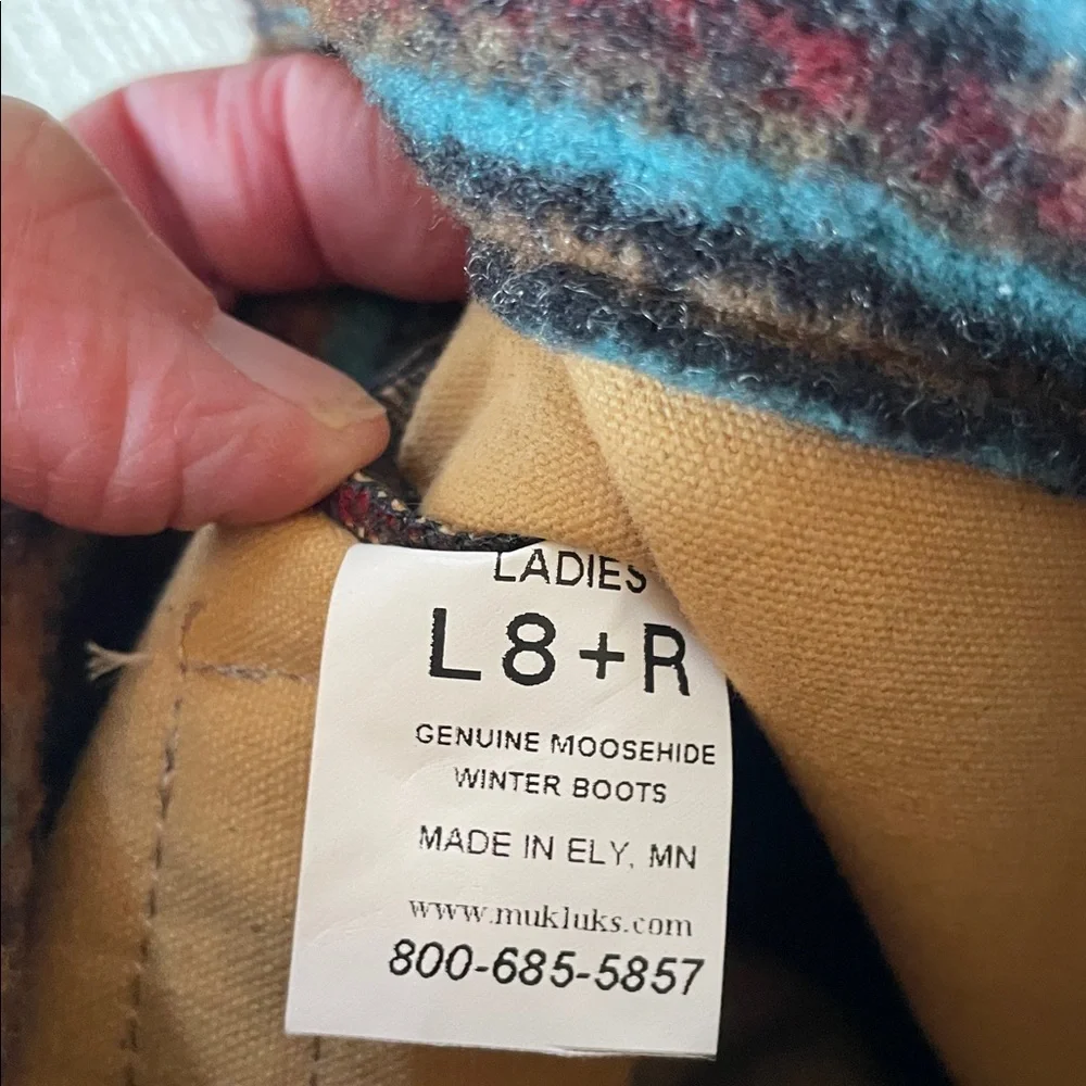 Steger Mukluks Southwestern Pattern Suede Wool Boot Covers - Red & Tan - Picture 7 of 8